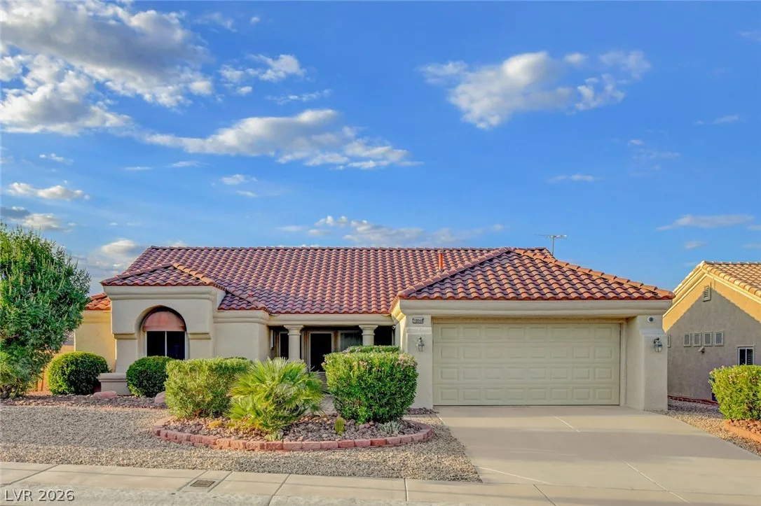 10044 Woodhouse Drive — photo 1