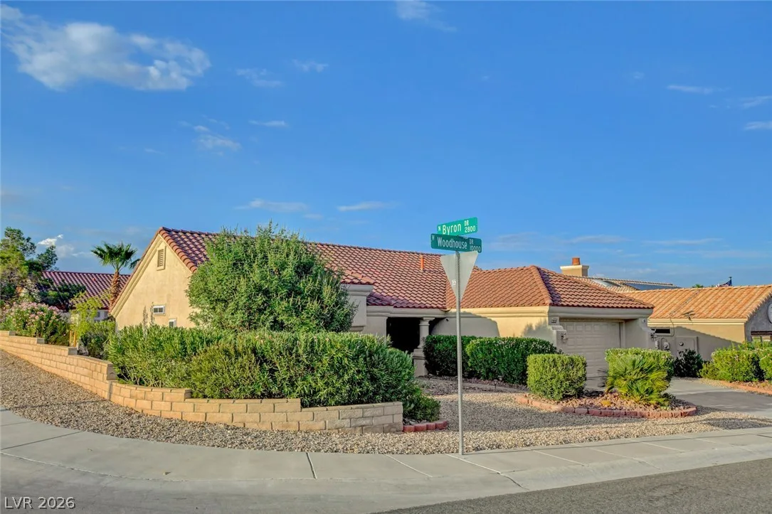 10044 Woodhouse Drive — photo 2