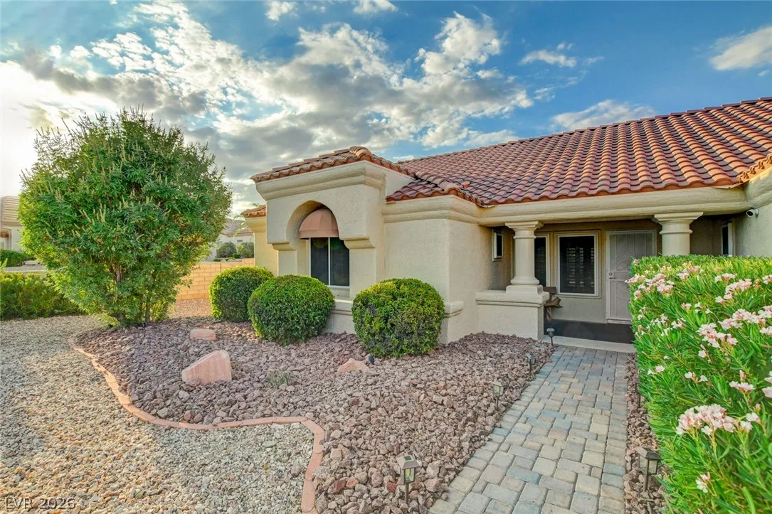 10044 Woodhouse Drive — photo 3