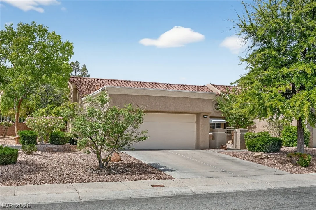 2425 Desert Butte Drive — photo 3