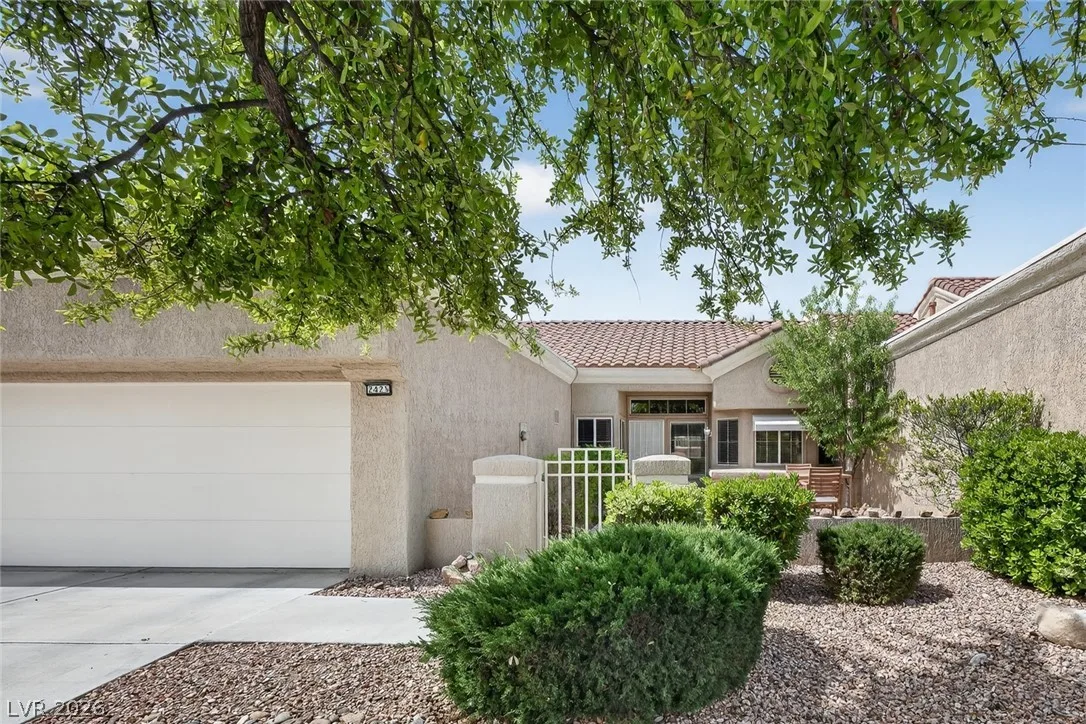 2425 Desert Butte Drive — photo 4