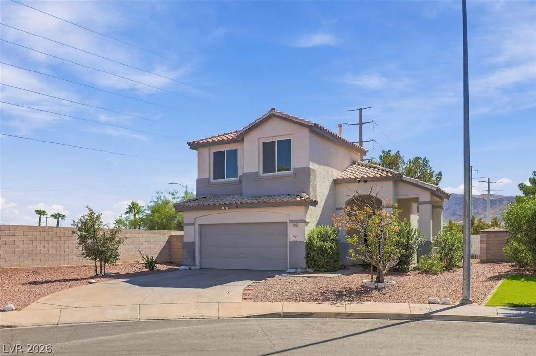 1001 Misty Rose Avenue — photo 1
