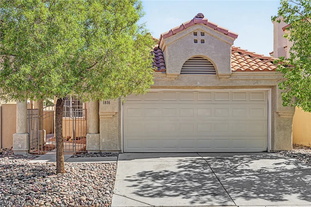 1816 Glenwillow Drive — photo 1