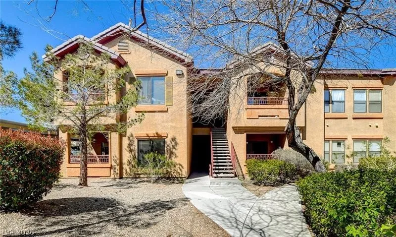 8250 North Grand Canyon Drive 2113 — photo 2