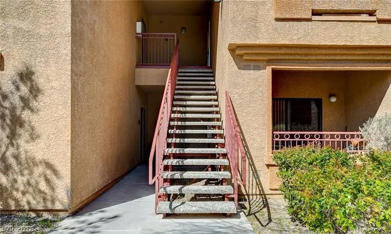 8250 North Grand Canyon Drive 2113 — photo 4
