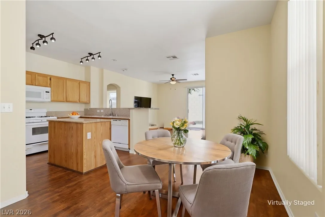 2528 Living Rock Street — photo 4