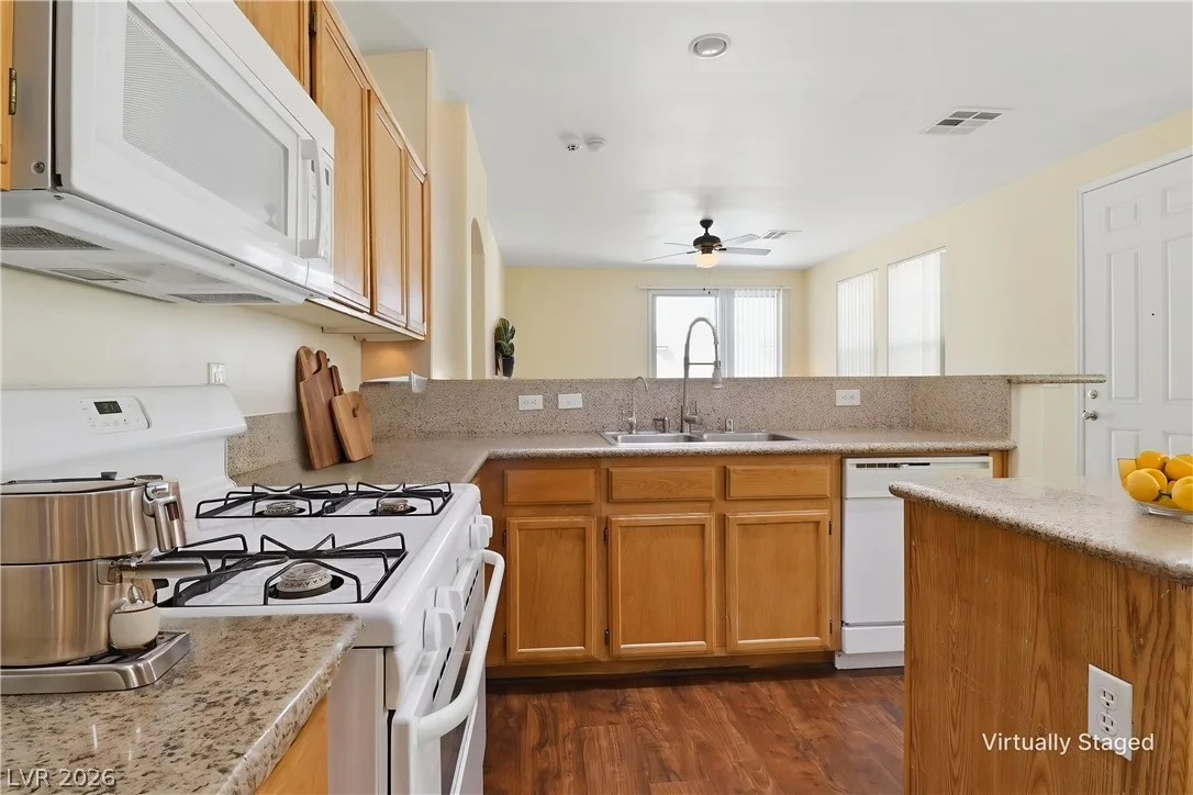 2528 Living Rock Street — photo 5