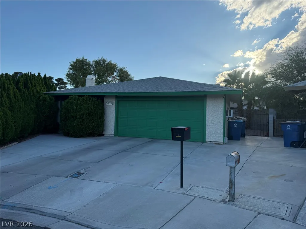 5829 Halfmoon Way — photo 3
