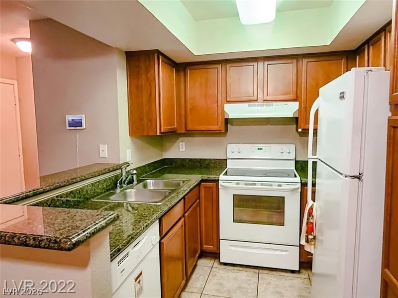 1455 East Katie Avenue E14 — photo 4