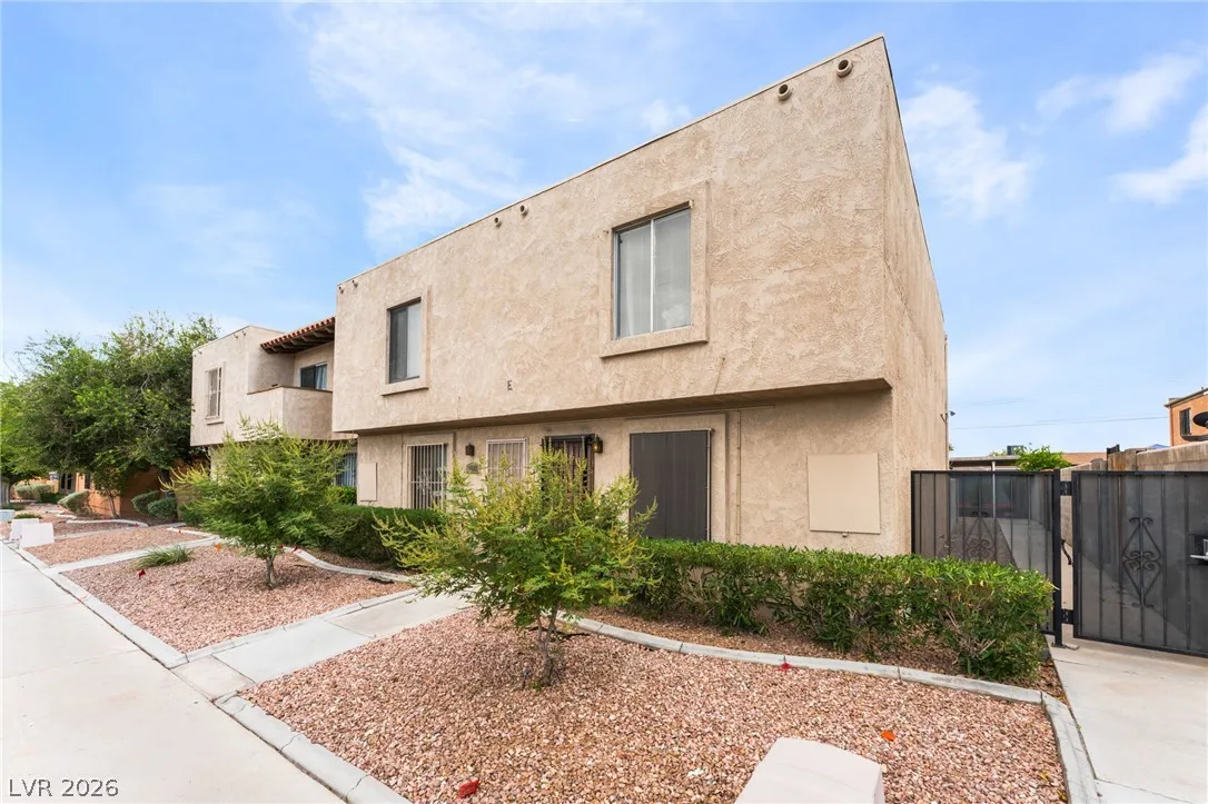 6285 West Washington Avenue — photo 4