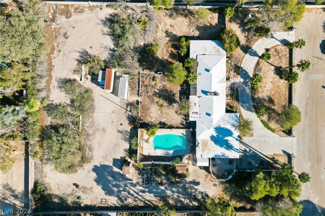 5517 Oak Street — photo 2