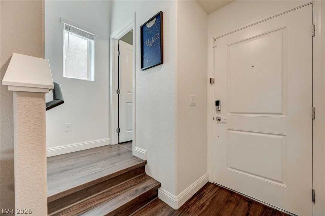 2890 Twilight Green Avenue — photo 2