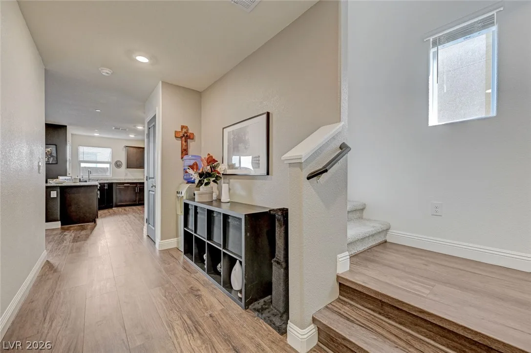 2890 Twilight Green Avenue — photo 3