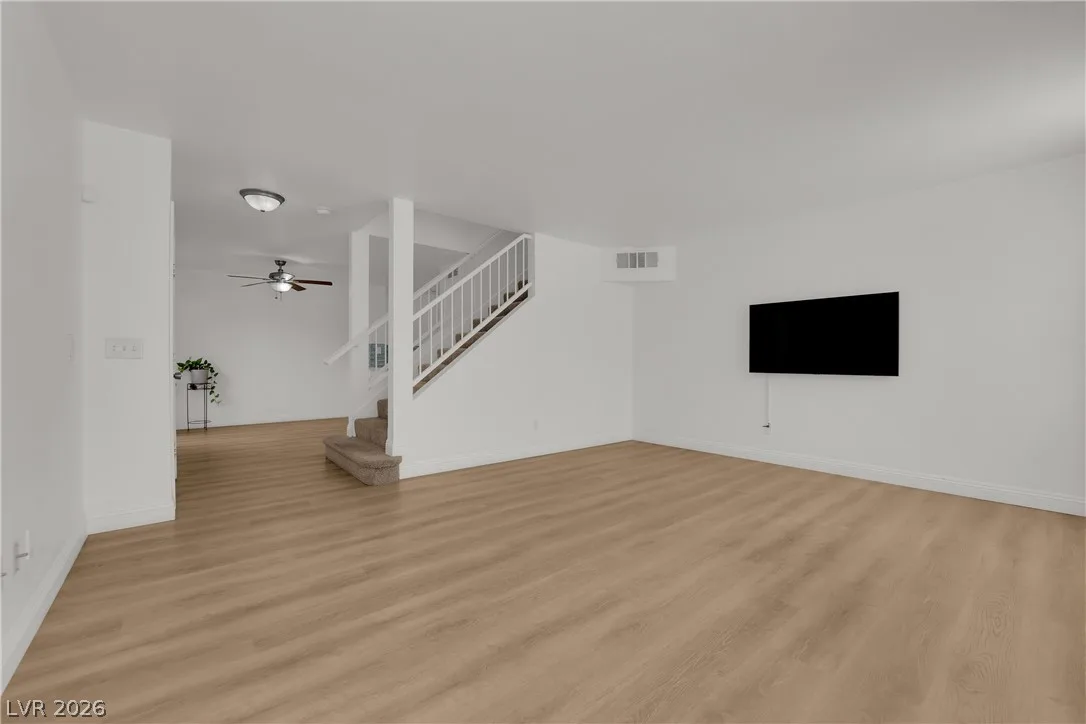 7620 Bauble Avenue — photo 5