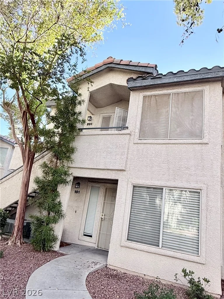3083 Casey Drive 201 — photo 3