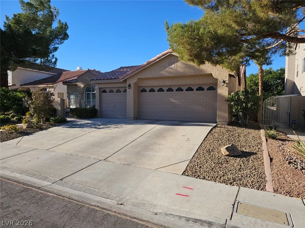 7908 Waterfalls Avenue — photo 3