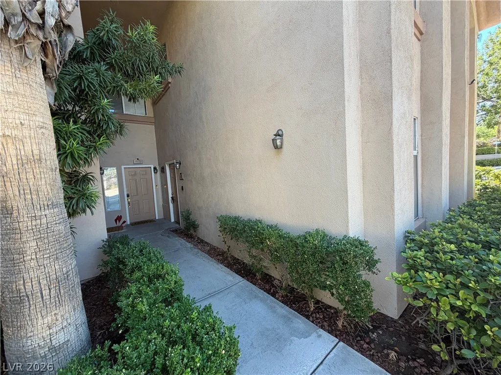 2050 West Warm Springs Road 4011 — photo 2