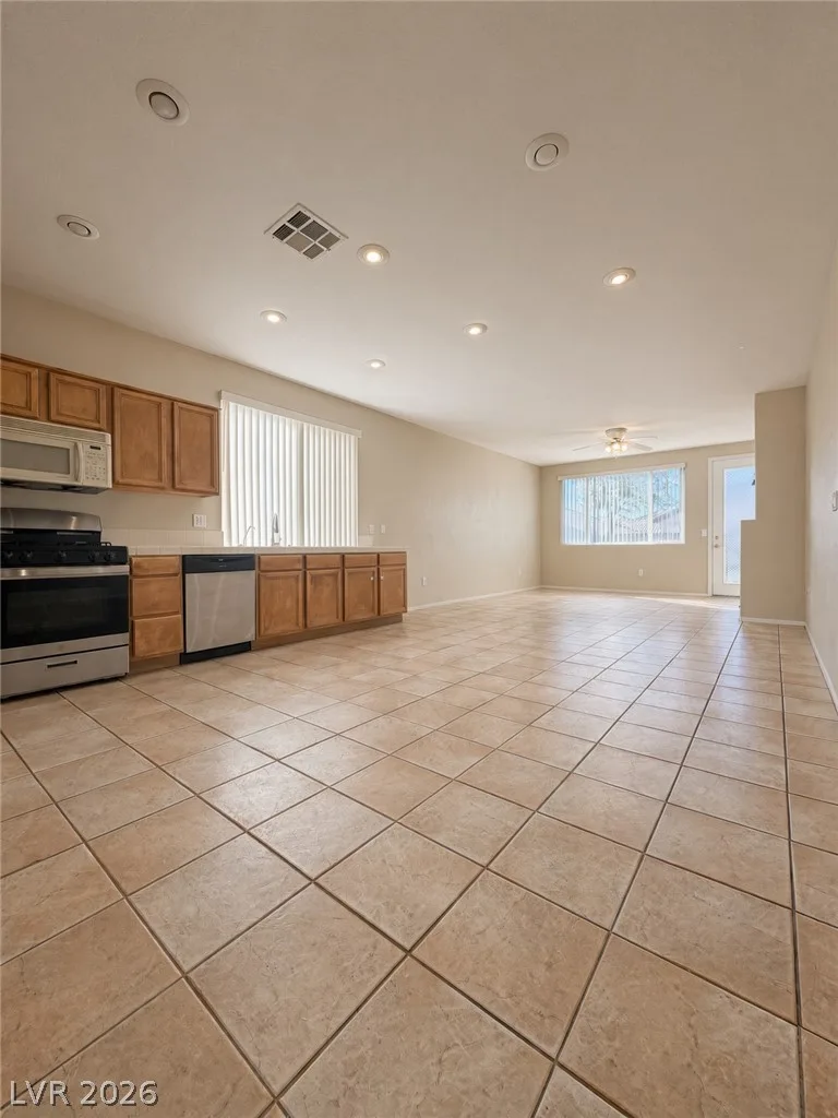 10669 ANGEL DREAMS Avenue NA — photo 4