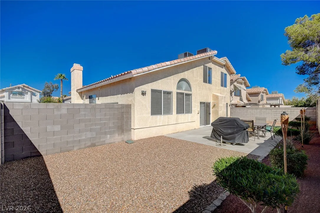 8963 Dove Cove Drive — photo 2