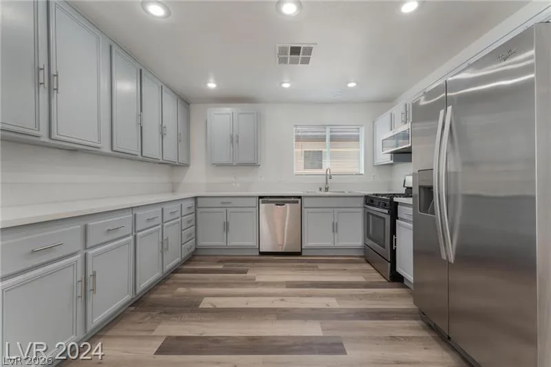 4355 Holden Street — photo 3