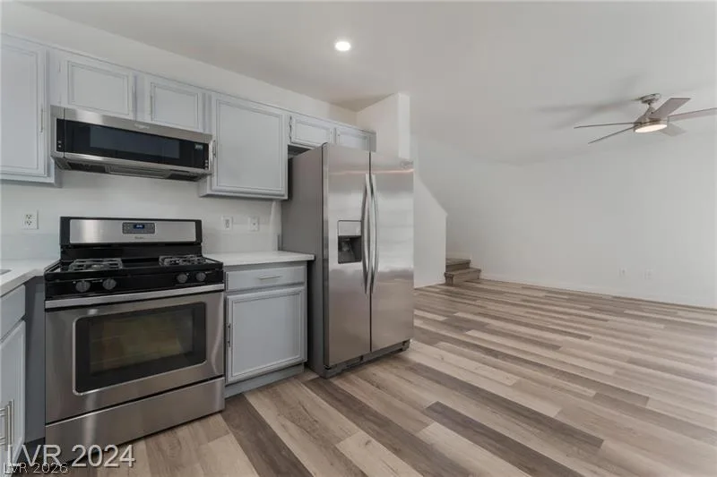 4355 Holden Street — photo 4