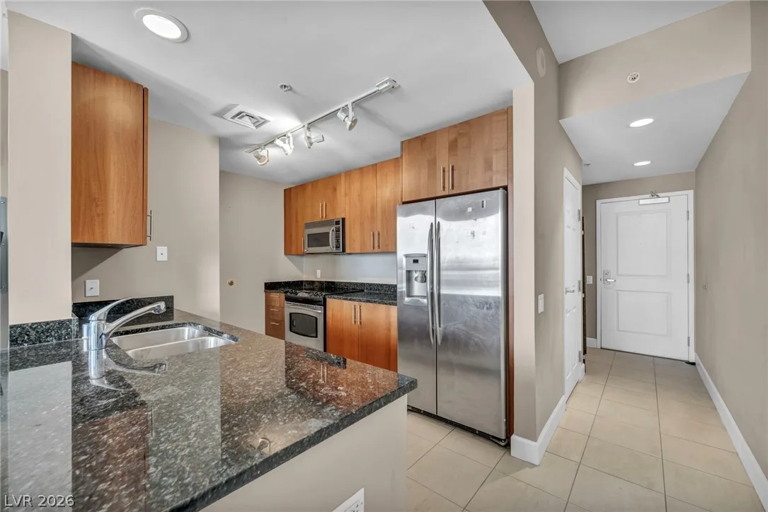 200 West Sahara Avenue 2709 — photo 2