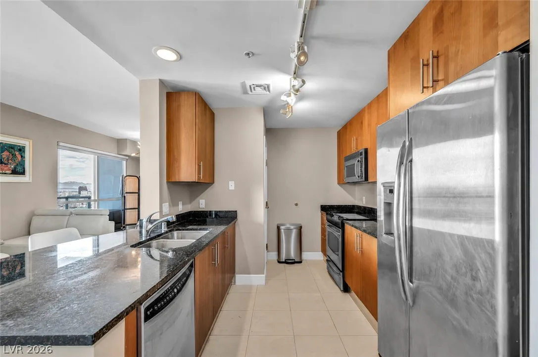 200 West Sahara Avenue 2709 — photo 4