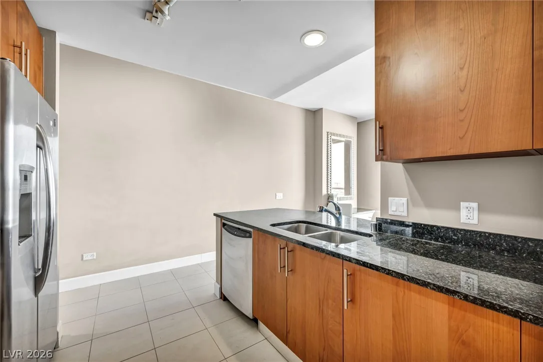 200 West Sahara Avenue 2709 — photo 5