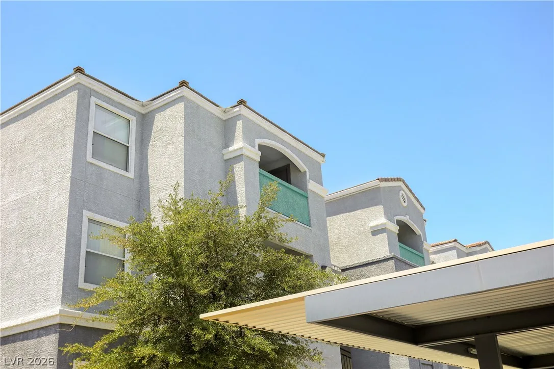 6955 North Durango Drive 3025 — photo 2