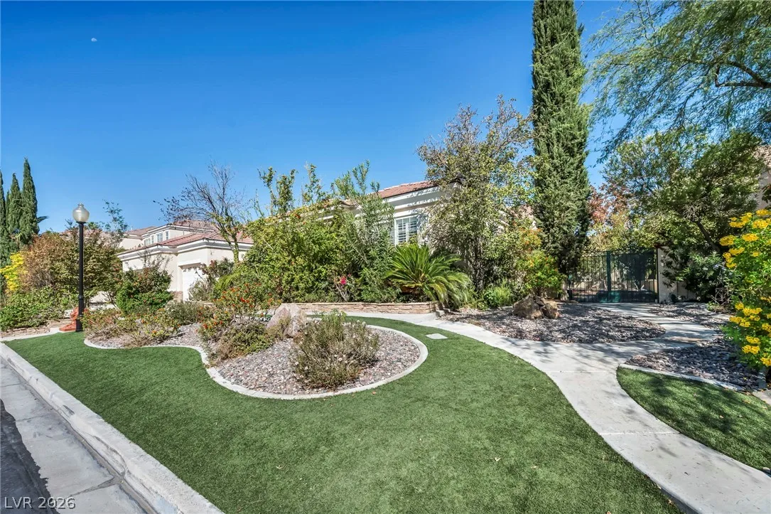 7904 Roxburgh Castle Avenue — photo 4