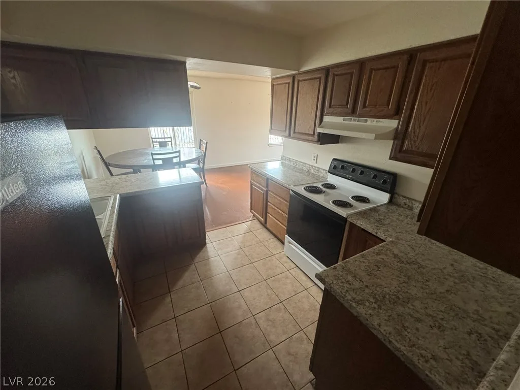 3520 Cambridge Street 4 — photo 4