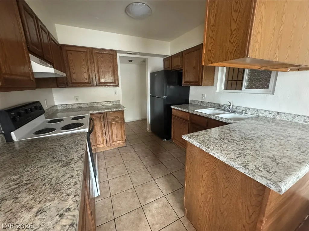 3520 Cambridge Street 4 — photo 5