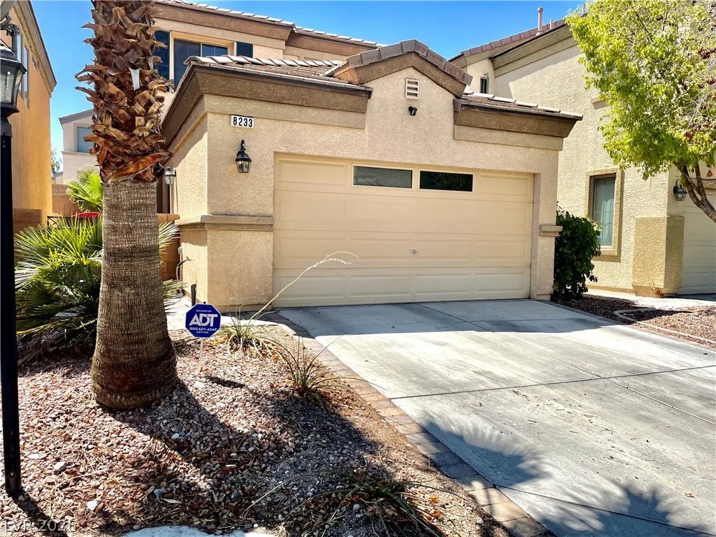 8233 Strawberry Spring Street — photo 1