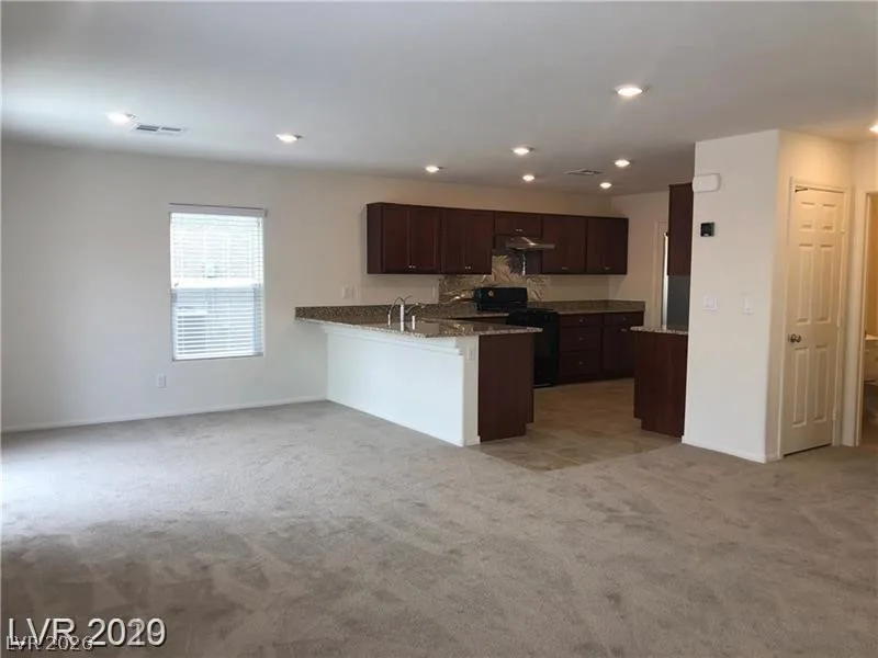 7576 SLIPPER ORCHID Street — photo 3