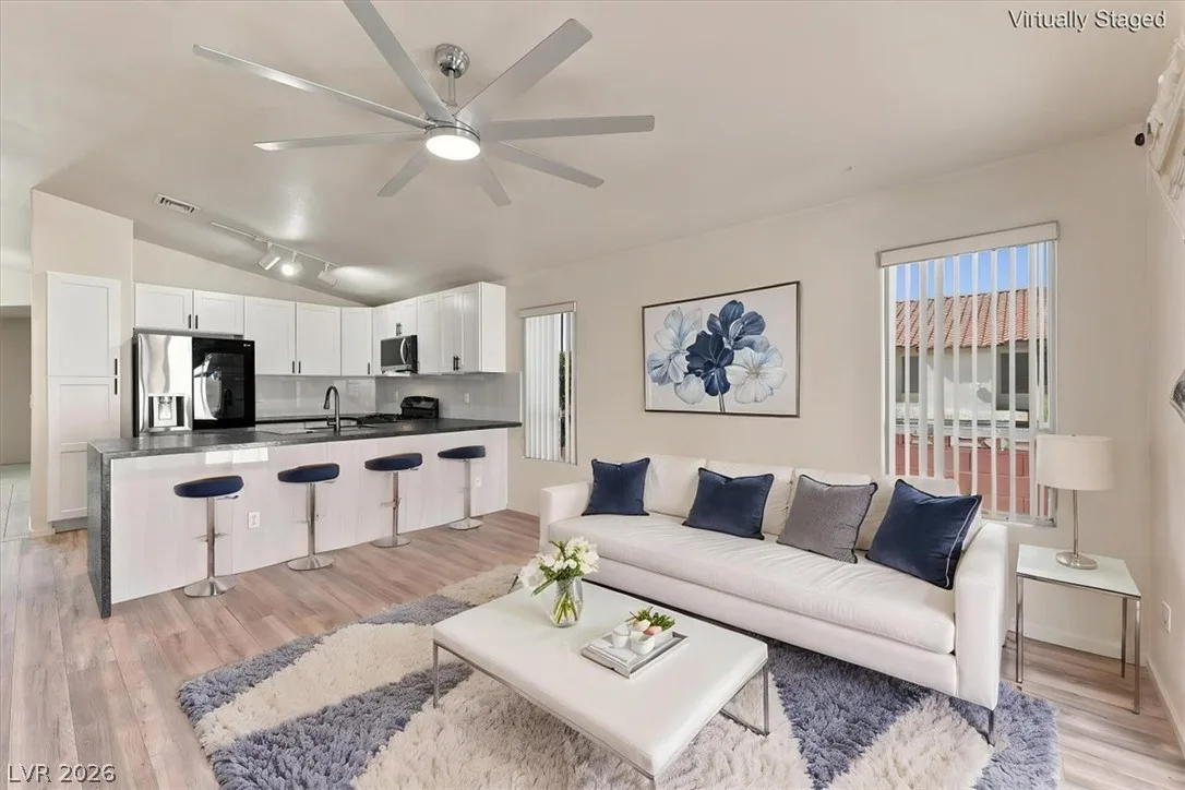 516 Casa Del Norte Drive — photo 2