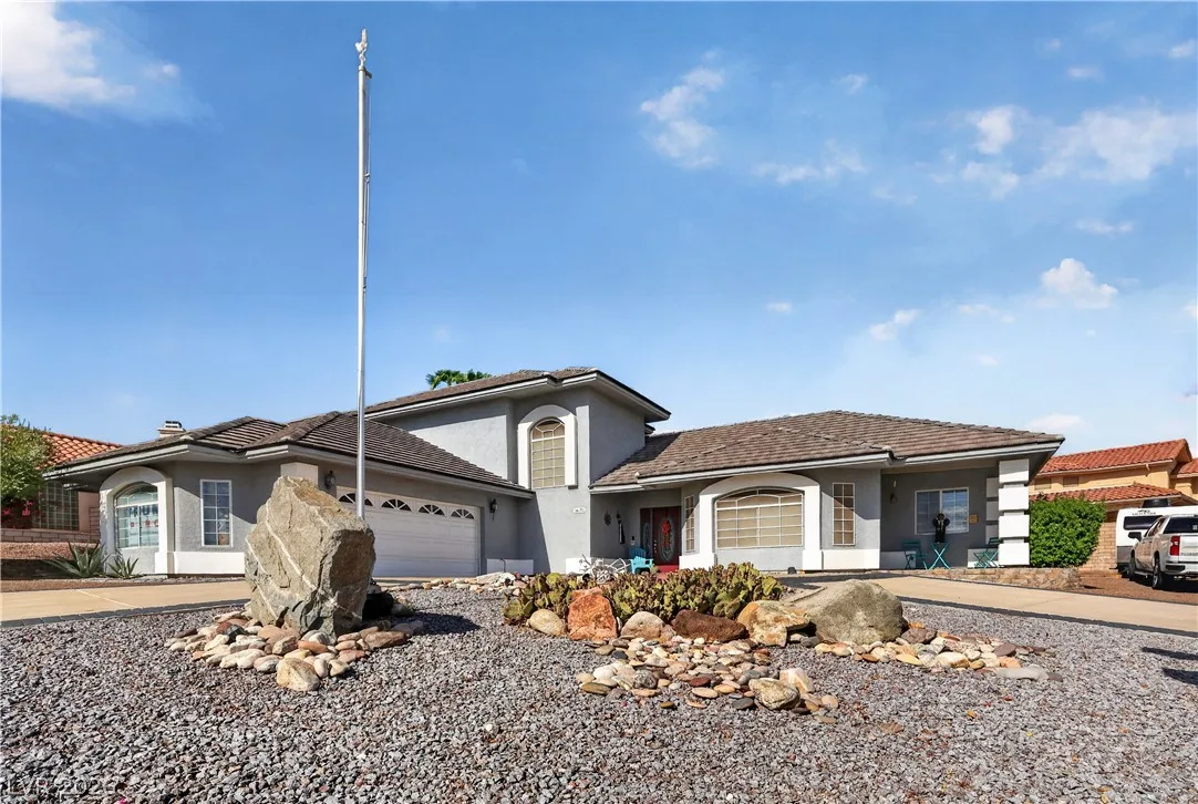3670 Catalina Drive — photo 1