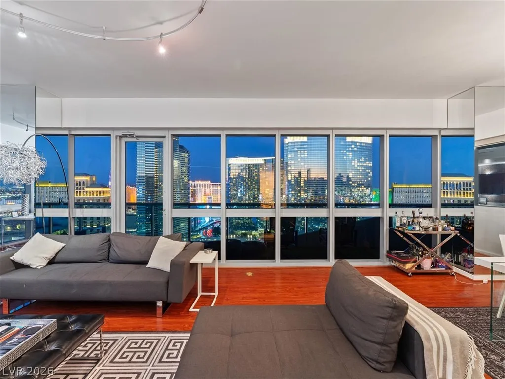 4471 Dean Martin Drive 2810 — photo 1
