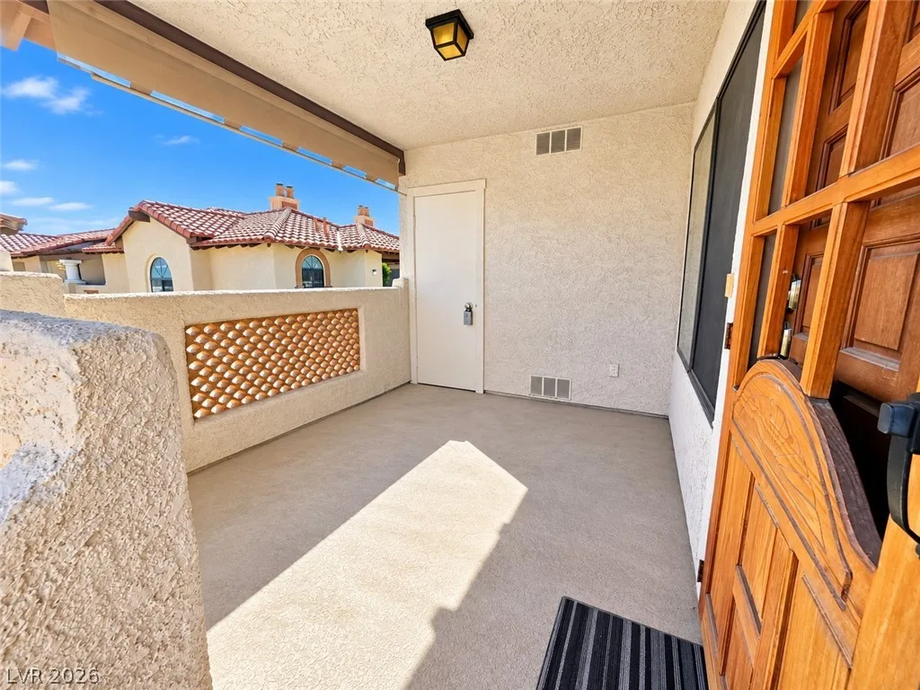 1417 Santa Margarita Street G — photo 2