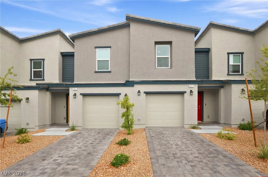 10923 Heatherford Avenue — photo 1