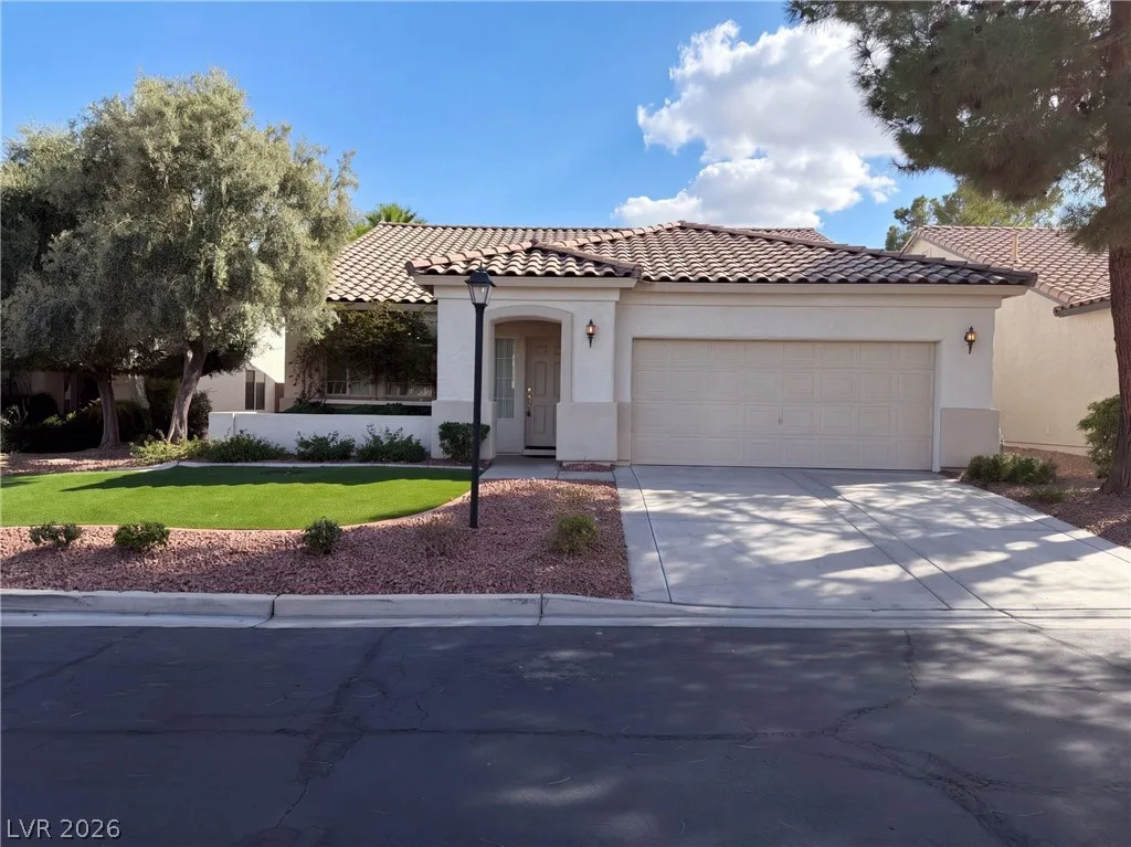 4433 El Presidio Drive — photo 1
