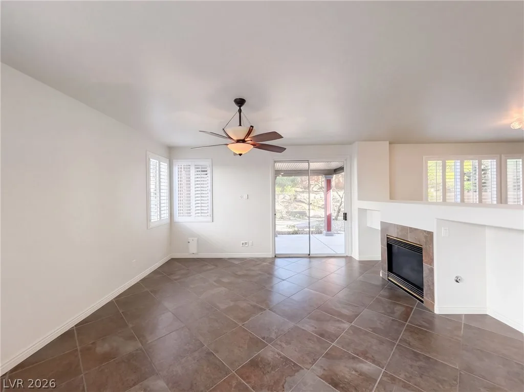 2559 Hitchcock Street — photo 3