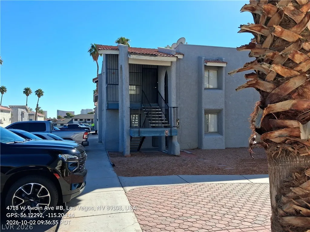 4718 West Twain Avenue B — photo 1