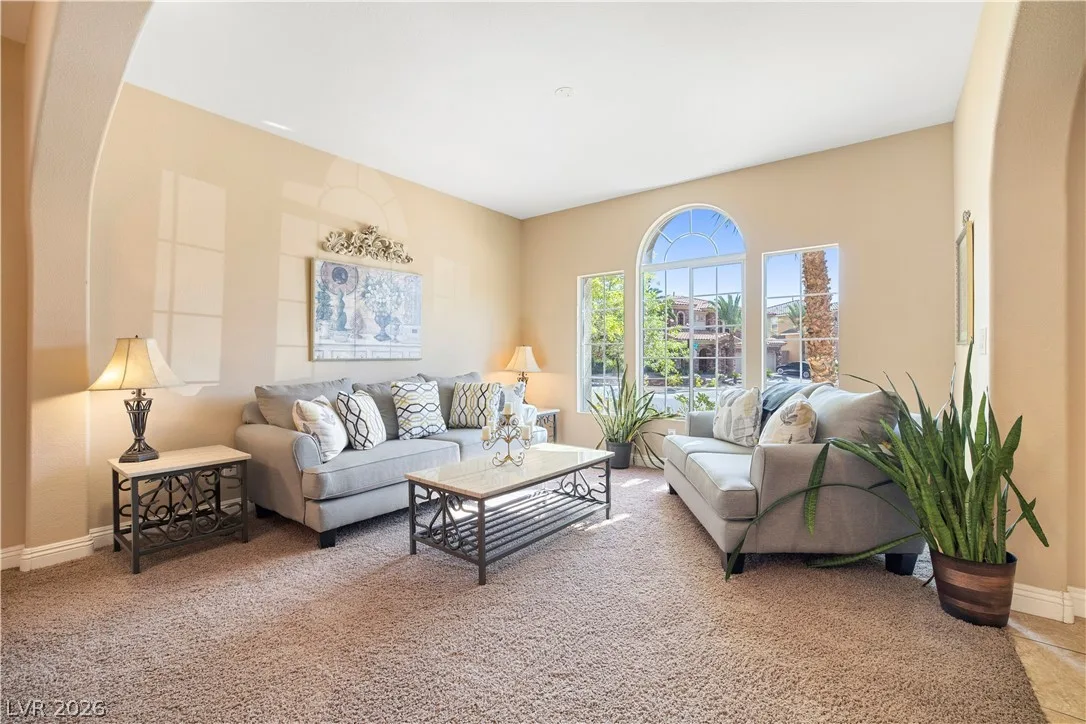 926 Loma Bonita Place — photo 3