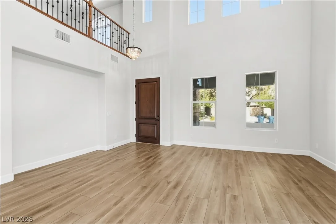 8583 Benidorm Avenue — photo 2