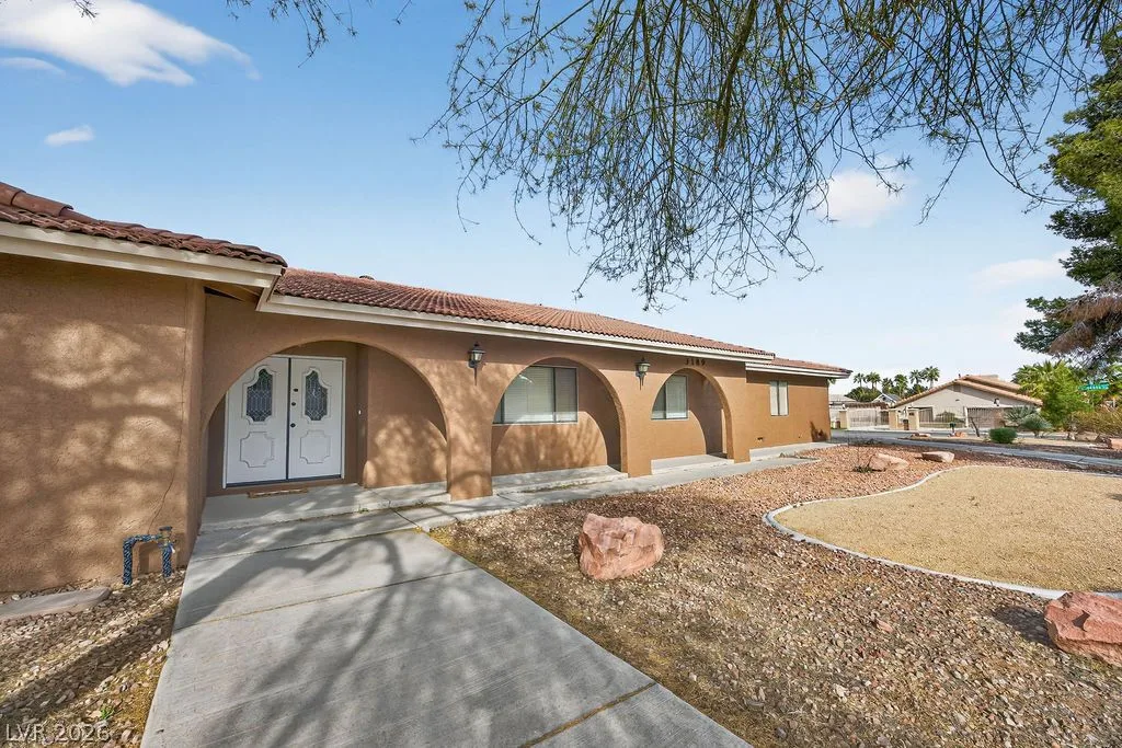 3189 Casanova Circle — photo 2