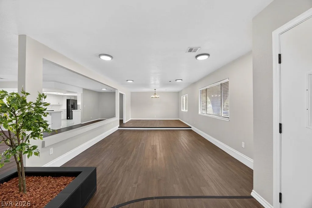 3189 Casanova Circle — photo 4