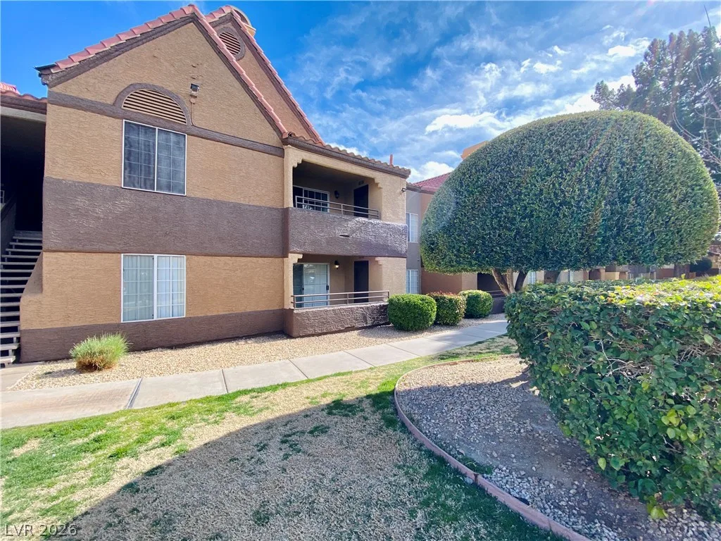 2200 South Fort Apache Road 1106 — photo 2
