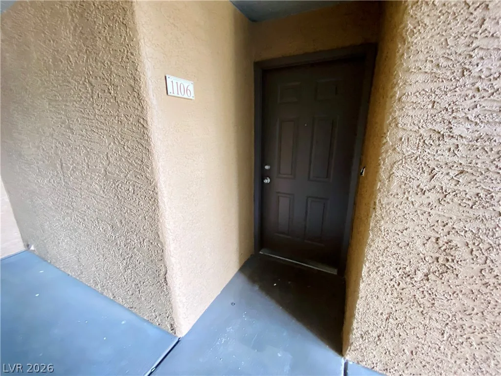 2200 South Fort Apache Road 1106 — photo 3