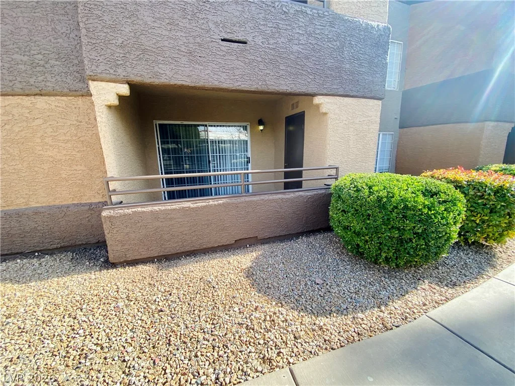 2200 South Fort Apache Road 1106 — photo 5