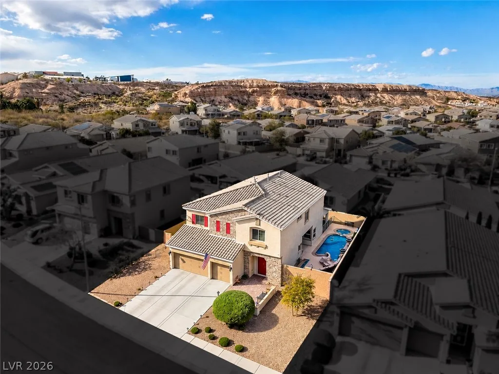 1696 Moss Canyon Avenue — photo 2